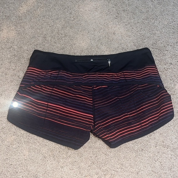 Lululemon Speed Short 4-Way Stretch Twisted Dune Alarming Black / Black 8 - Picture 5 of 8